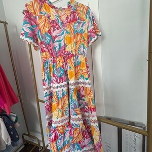 Crown & Ivy Vibrant Leaf Print Kids Dress